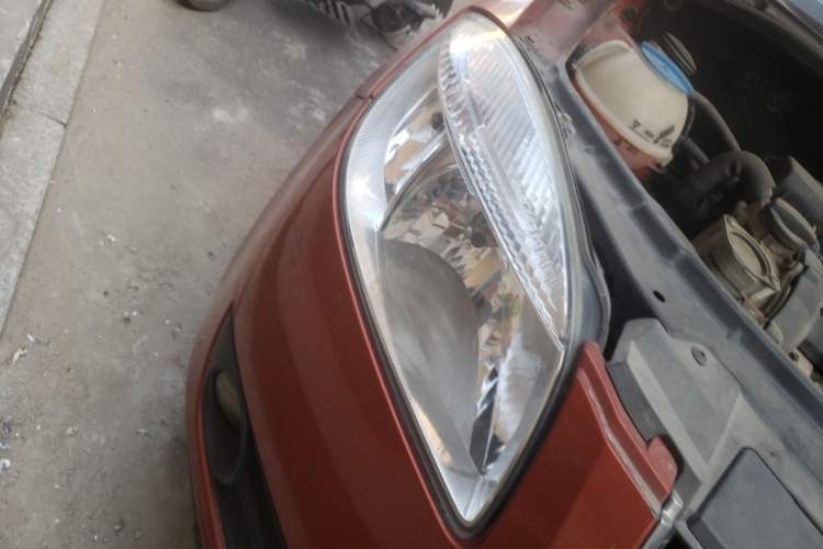 Used Skoda Fabia 2009 1.4L Automatic Crystal Edition Right Front Headlight