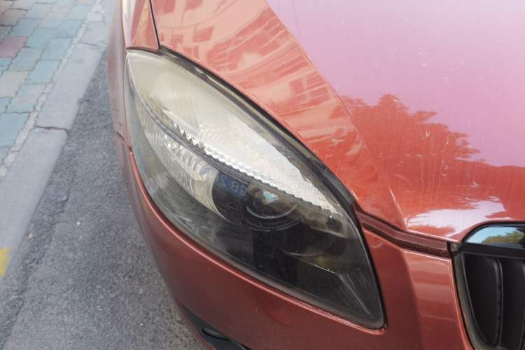 Used Skoda Fabia 2009 1.6L Automatic Crystal Edition Right Front Headlight