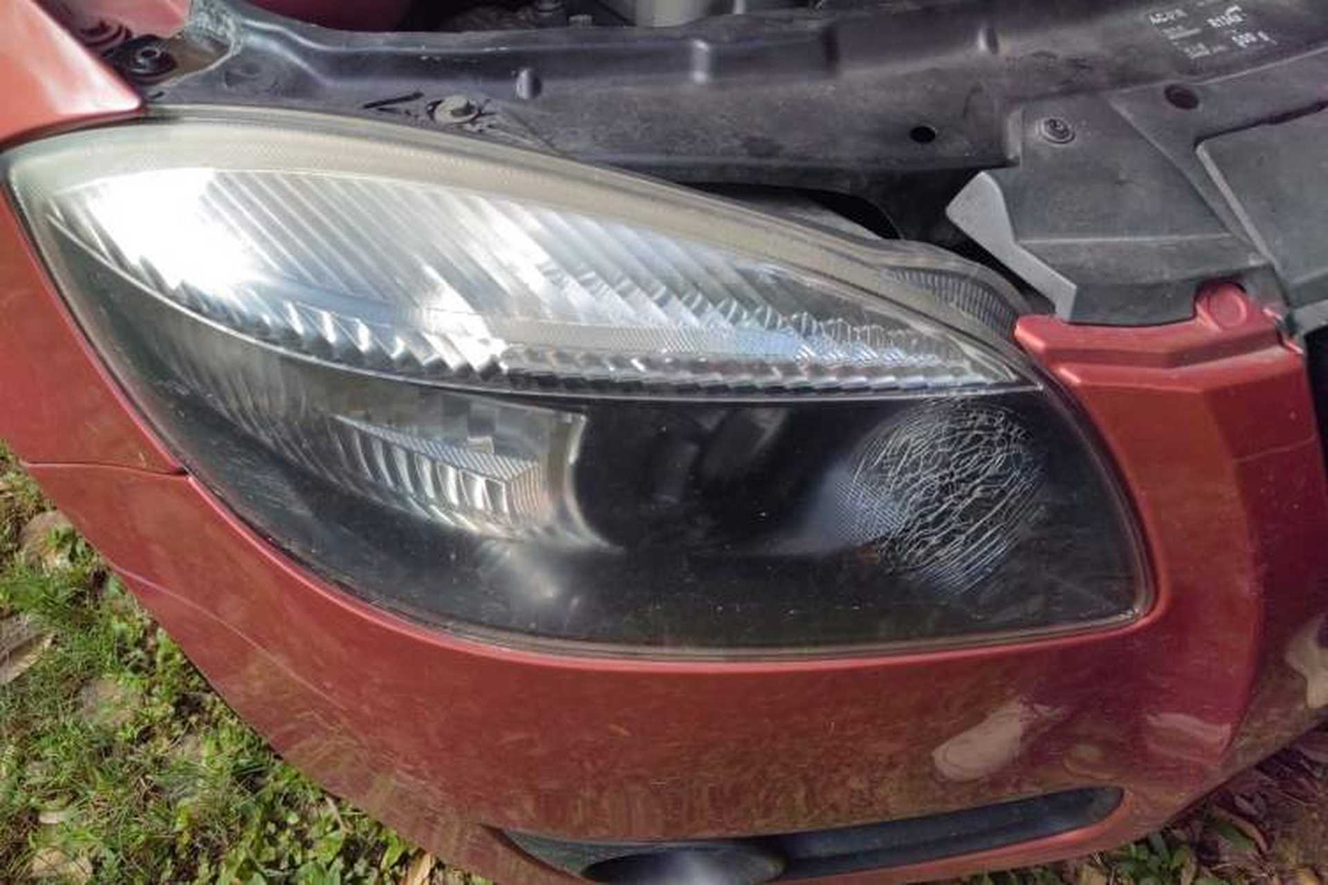 Used Skoda Fabia 2009 1.6L Automatic Crystal Edition Right Front Headlight