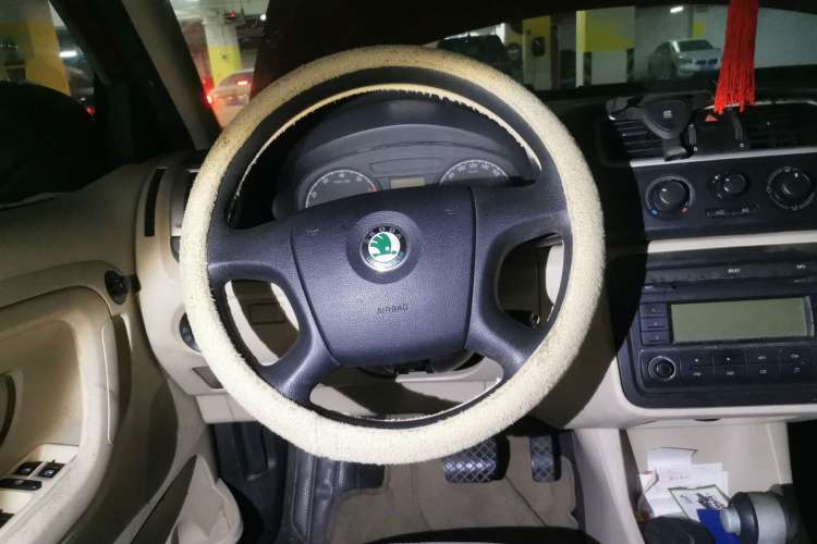 Used Skoda Fabia 2009 1.4L Automatic Crystal Edition Steering Wheel