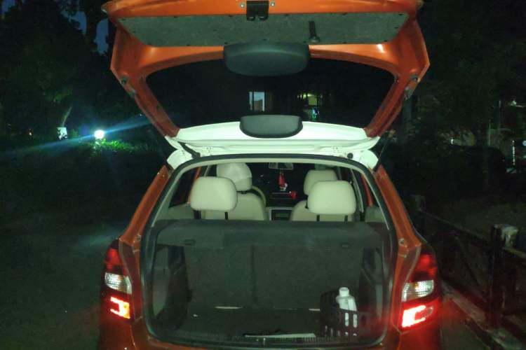 Used Skoda Fabia 2009 1.6L Automatic Crystal Edition Trunk