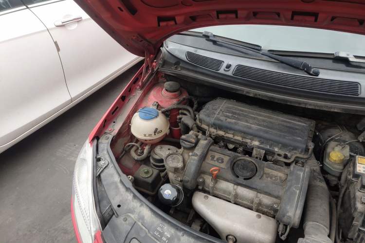 Used Skoda Fabia 2009 1.6L Automatic Crystal Edition Engine Bay Right