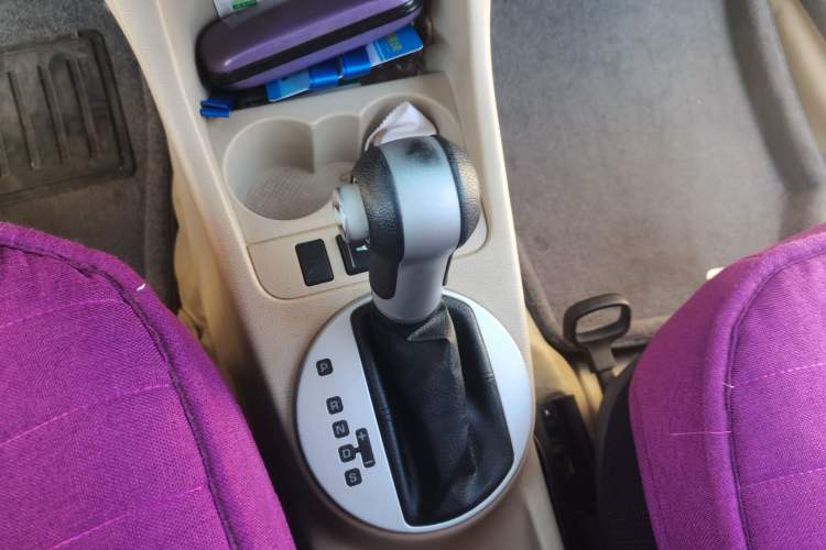 Used Skoda Fabia 2009 1.4L Automatic Crystal Edition Gear Lever