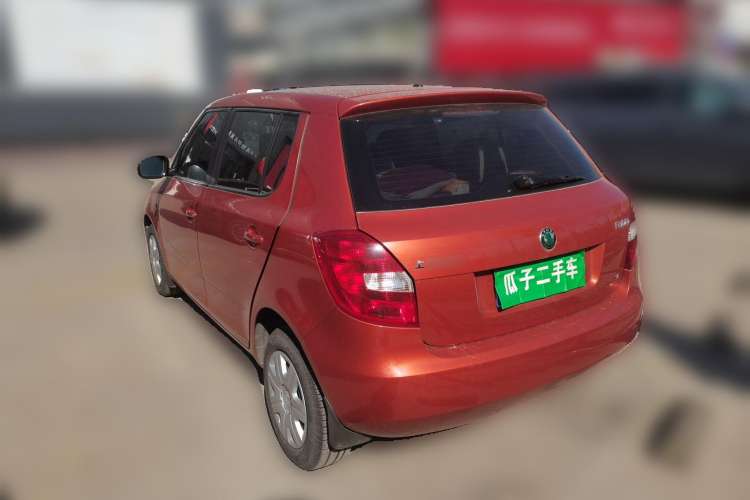 Used Skoda Fabia 2009 1.4L Automatic Crystal Edition Rear Left 45 Deg