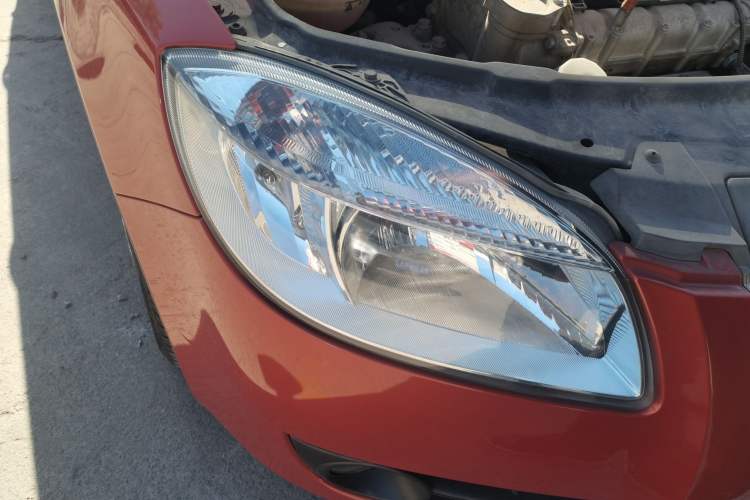 Used Skoda Fabia 2009 1.4L Automatic Crystal Edition Right Front Headlight