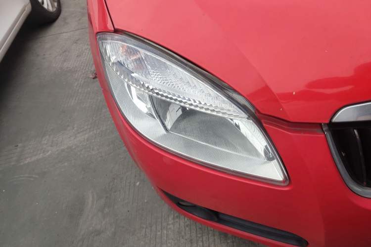 Used Skoda Fabia 2009 1.6L Automatic Crystal Edition Right Front Headlight