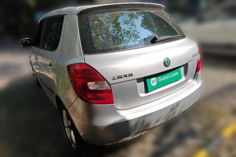 Used Skoda Fabia 2009 1.6L Automatic Crystal Edition Rear Left 45 Deg