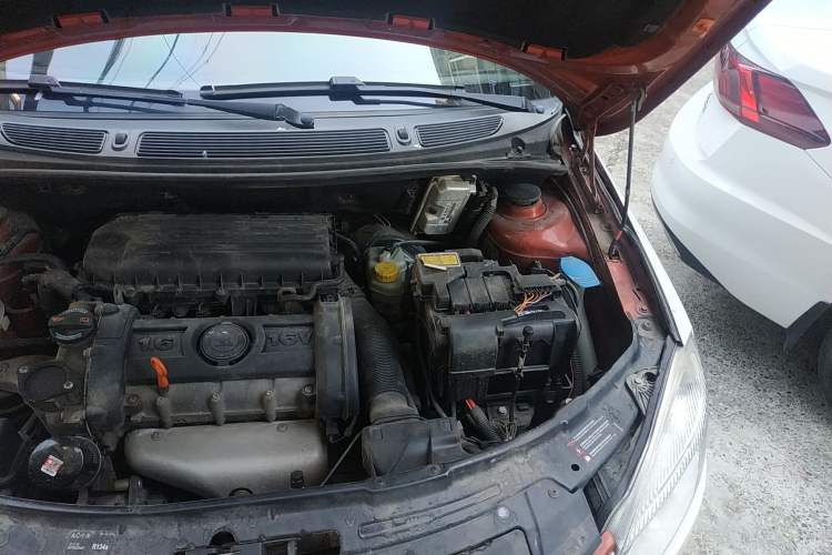 Used Skoda Fabia 2009 1.6L Automatic Crystal Edition Engine Bay Left