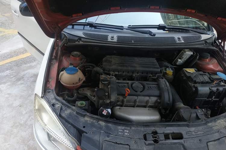 Used Skoda Fabia 2009 1.6L Automatic Crystal Edition Engine Bay Right