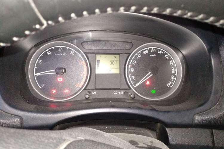 Used Skoda Fabia 2009 1.6L Automatic Crystal Edition Instrument Cluster