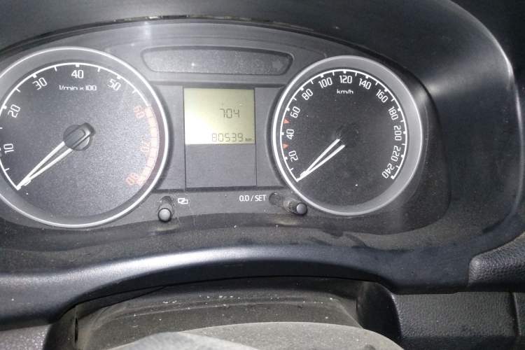 Used Skoda Fabia 2009 1.6L Automatic Crystal Edition Odometer Close Up
