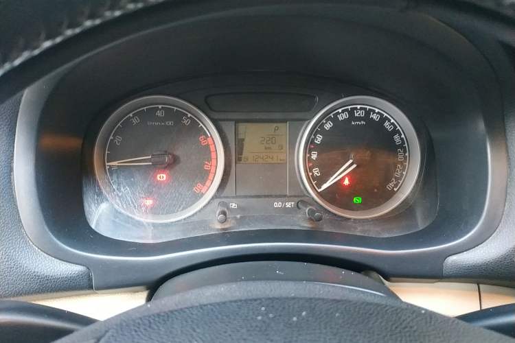 Used Skoda Fabia 2009 1.6L Automatic Crystal Edition Odometer Close Up