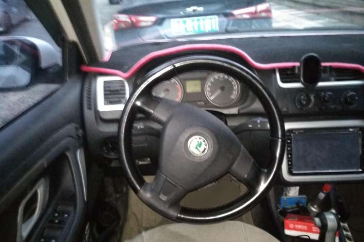Used Skoda Fabia 2009 1.6L Automatic Crystal Edition Steering Wheel