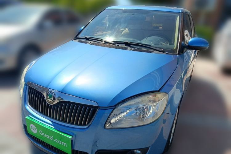 Used Skoda Fabia 2011 1.4L Automatic Crystal Edition Guazi used car, China used car export, Used car for sale, Used cars, Cheapest cars for sale