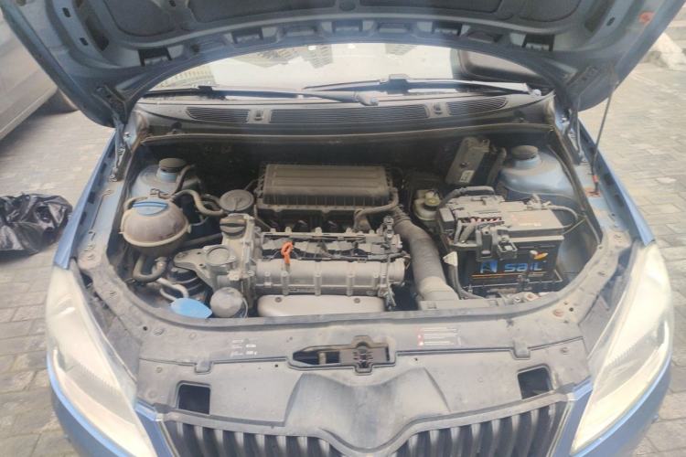 Used Skoda Fabia 2011 1.4L Automatic Crystal Edition Engine Bay