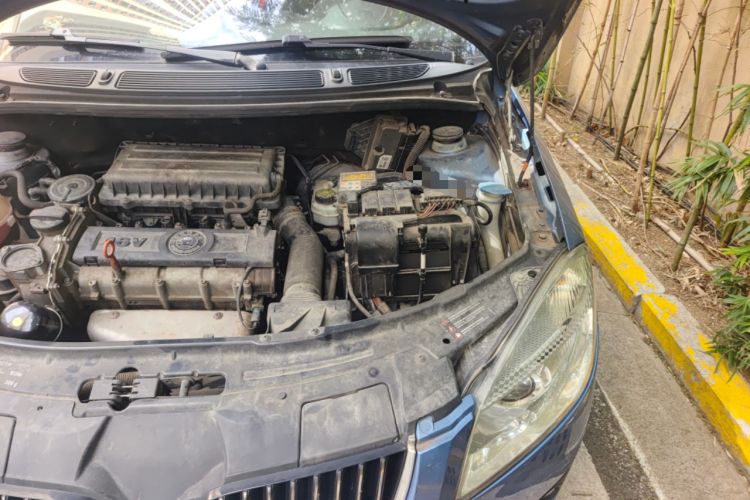 Used Skoda Fabia 2011 1.6L Automatic Crystal Edition Engine Bay Left