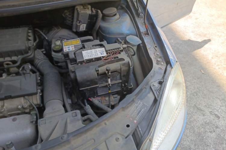 Used Skoda Fabia 2011 1.6L Automatic Crystal Edition Engine Bay Left