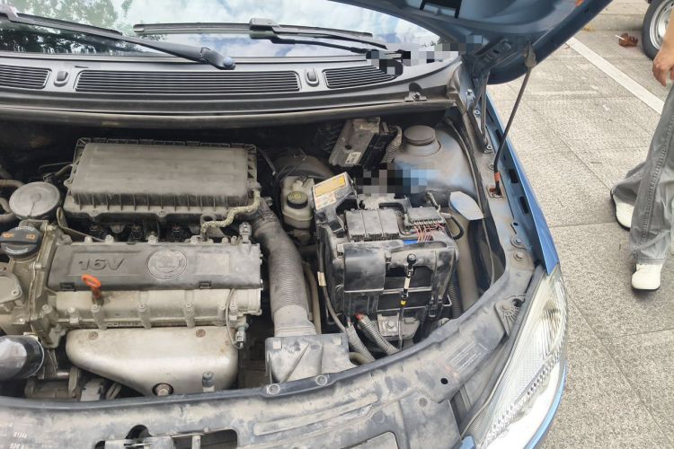 Used Skoda Fabia 2011 1.6L Automatic Crystal Edition Engine Bay Left