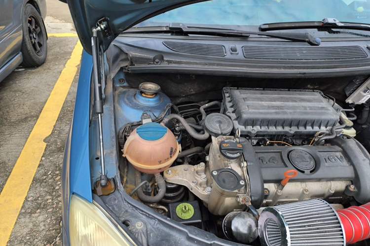 Used Skoda Fabia 2011 1.4L Manual Crystal Edition Engine Bay Right