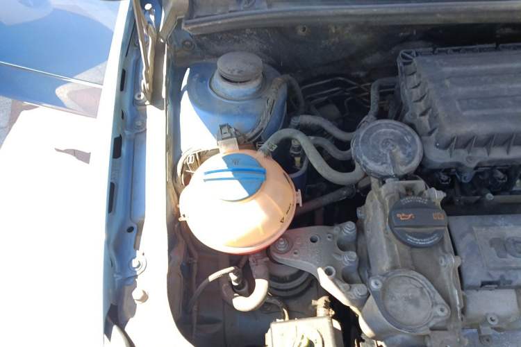 Used Skoda Fabia 2011 1.4L Automatic Crystal Edition Engine Bay Right
