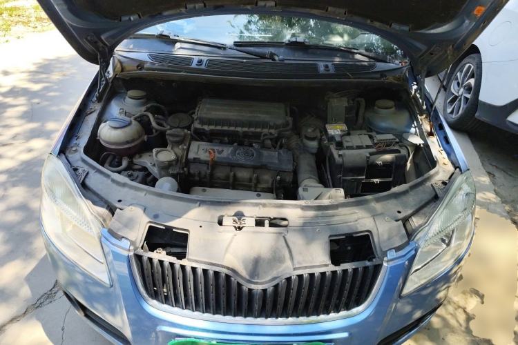 Used Skoda Fabia 2011 1.4L Manual Crystal Edition Engine Bay
