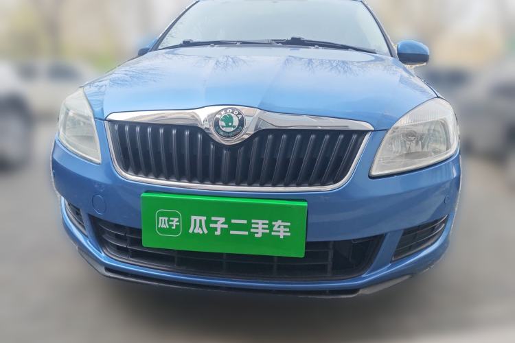 Used Skoda Fabia 2011 1.4L Automatic Crystal Edition Front
