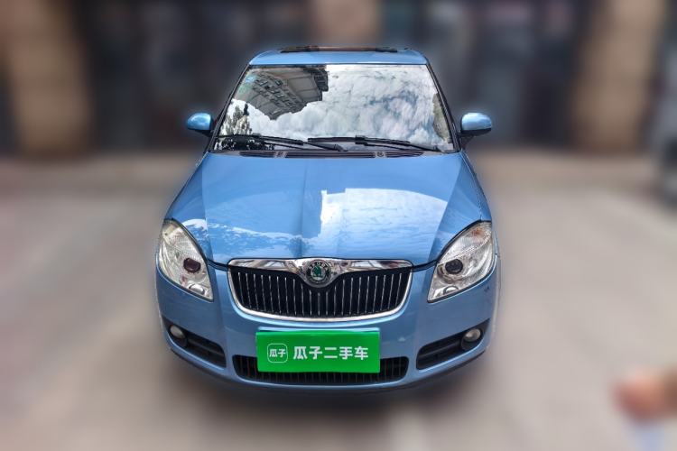 Used Skoda Fabia 2011 1.6L Automatic Crystal Edition Front