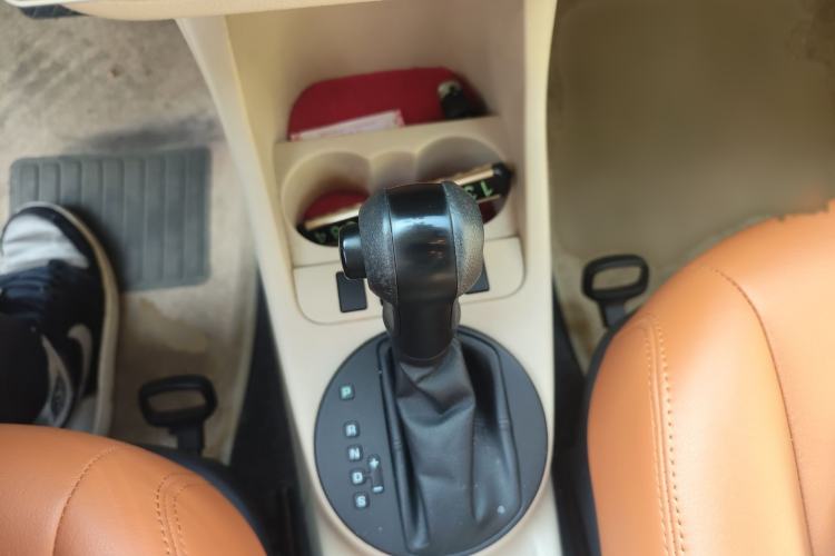 Used Skoda Fabia 2011 1.4L Automatic Crystal Edition Gear Lever