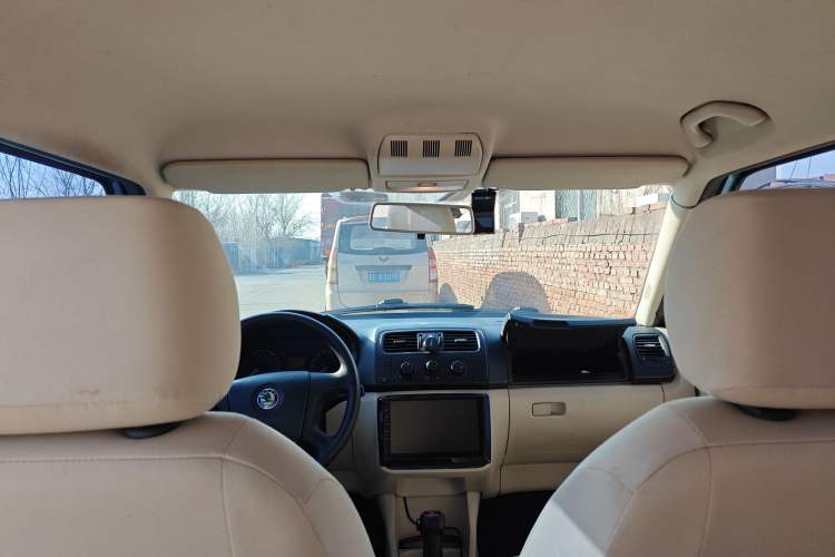 Used Skoda Fabia 2011 1.4L Automatic Crystal Edition Headliner