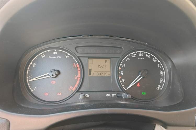 Used Skoda Fabia 2011 1.4L Automatic Crystal Edition Instrument Cluster