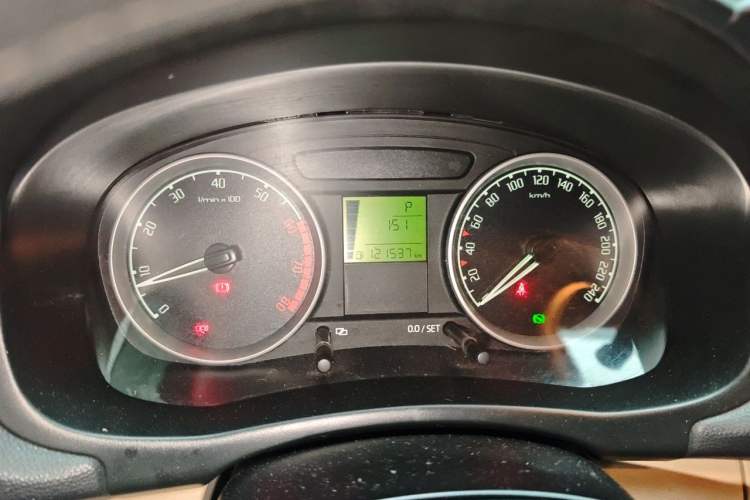 Used Skoda Fabia 2011 1.6L Automatic Crystal Edition Instrument Cluster