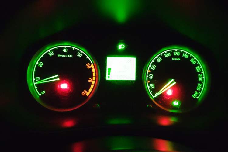 Used Skoda Fabia 2011 1.6L Automatic Crystal Edition Instrument Cluster