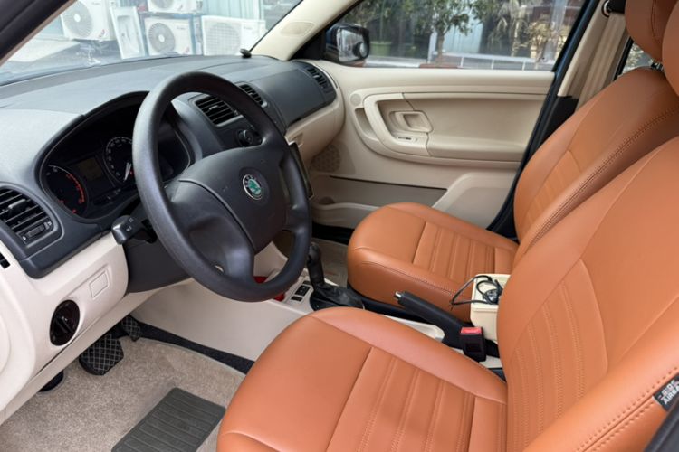 Used Skoda Fabia 2011 1.4L Automatic Crystal Edition Interior 2