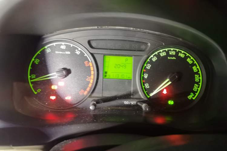 Used Skoda Fabia 2011 1.4L Automatic Crystal Edition Odometer Close Up