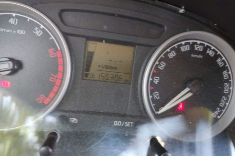Used Skoda Fabia 2011 1.4L Manual Crystal Edition Odometer Close Up