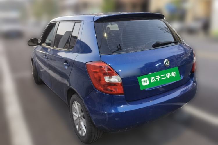 Used Skoda Fabia 2011 1.4L Automatic Crystal Edition Rear Left 45 Deg