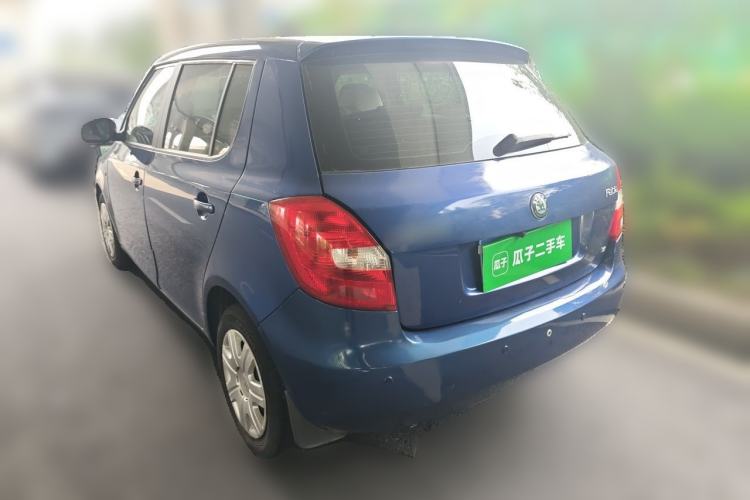 Used Skoda Fabia 2011 1.4L Automatic Crystal Edition Rear Left 45 Deg