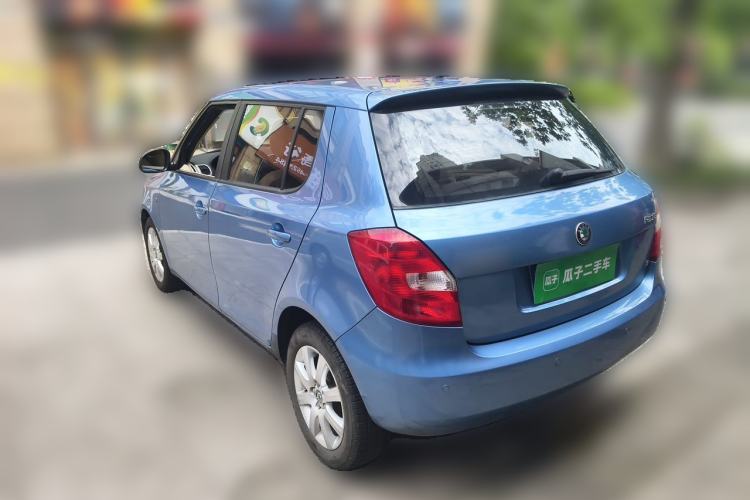 Used Skoda Fabia 2011 1.6L Automatic Crystal Edition Rear Left 45 Deg