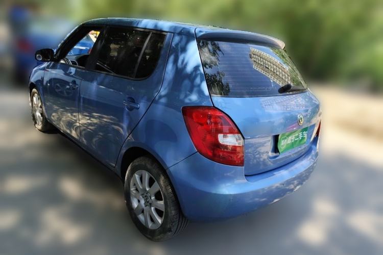 Used Skoda Fabia 2011 1.4L Manual Crystal Edition Rear Left 45 Deg