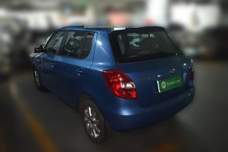 Used Skoda Fabia 2011 1.6L Automatic Crystal Edition Rear Left 45 Deg