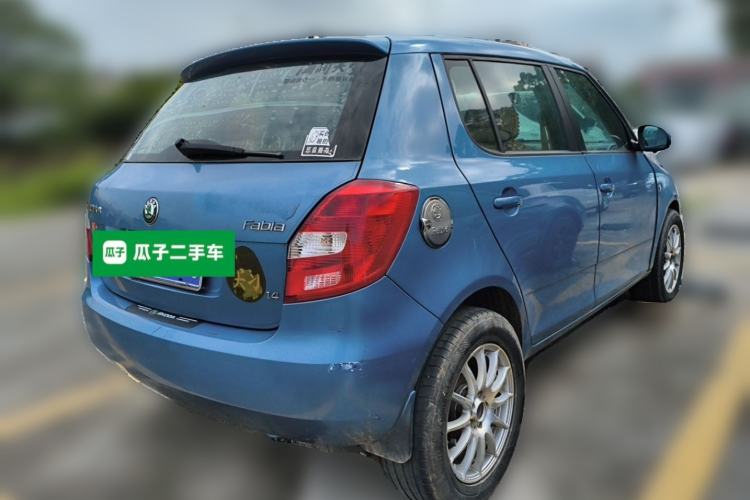 Used Skoda Fabia 2011 1.4L Manual Crystal Edition Rear Right 45 Deg