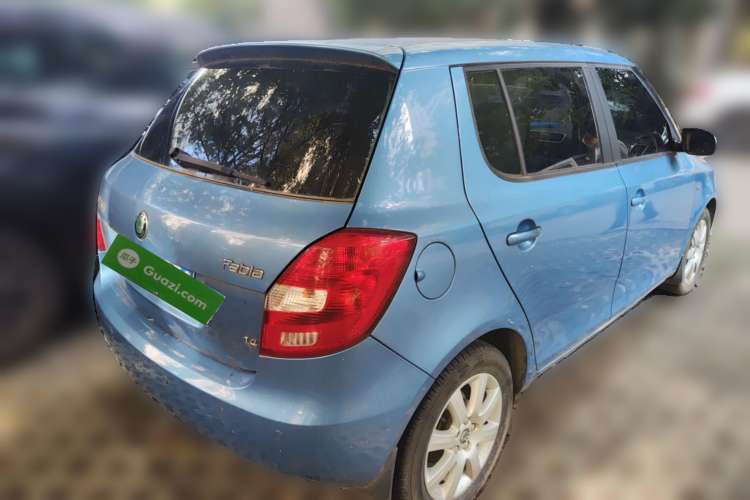 Used Skoda Fabia 2011 1.4L Automatic Crystal Edition Rear Right 45 Deg