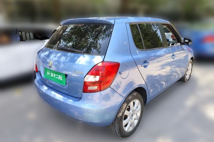 Used Skoda Fabia 2011 1.4L Manual Crystal Edition Rear Right 45 Deg