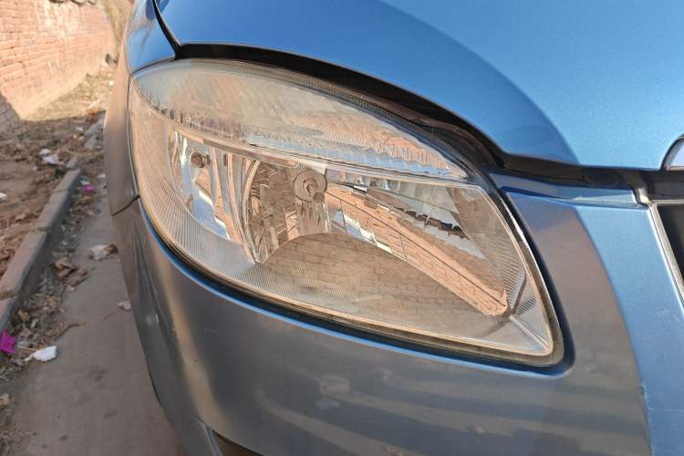 Used Skoda Fabia 2011 1.4L Automatic Crystal Edition Right Front Headlight