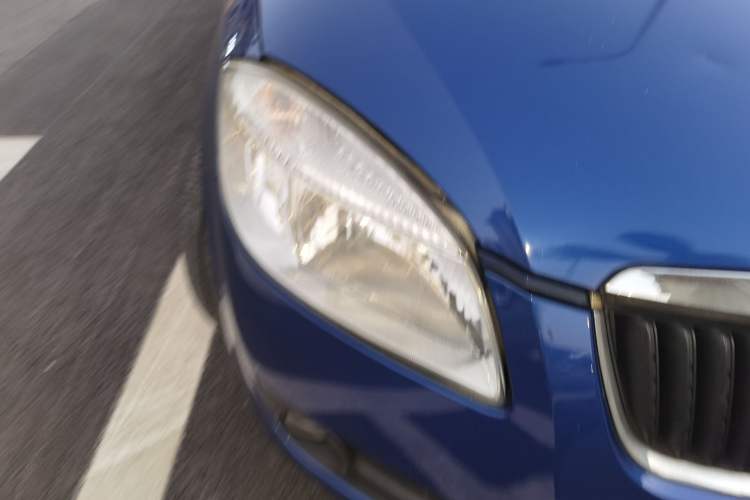 Used Skoda Fabia 2011 1.4L Automatic Crystal Edition Right Front Headlight