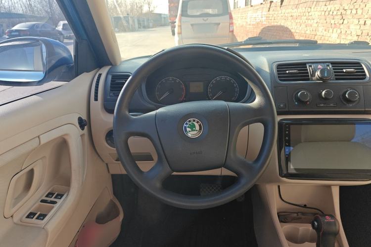 Used Skoda Fabia 2011 1.4L Automatic Crystal Edition Steering Wheel