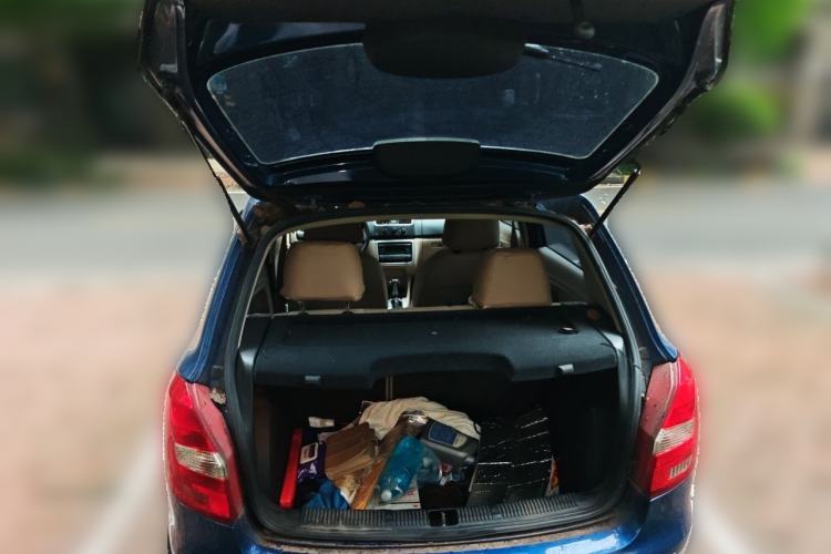 Used Skoda Fabia 2011 1.6L Automatic Crystal Edition Trunk