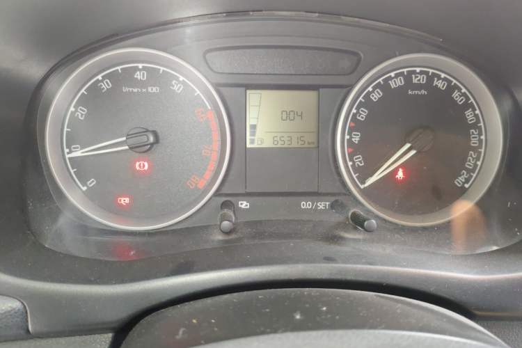 Used Skoda Fabia 2011 1.6L Manual Cool Black Edition Instrument Cluster