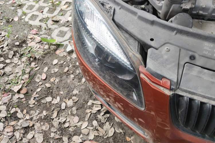 Used Skoda Fabia 2011 1.6L Manual Cool Black Edition Right Front Headlight