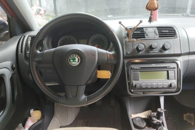 Used Skoda Fabia 2011 1.6L Manual Cool Black Edition Steering Wheel